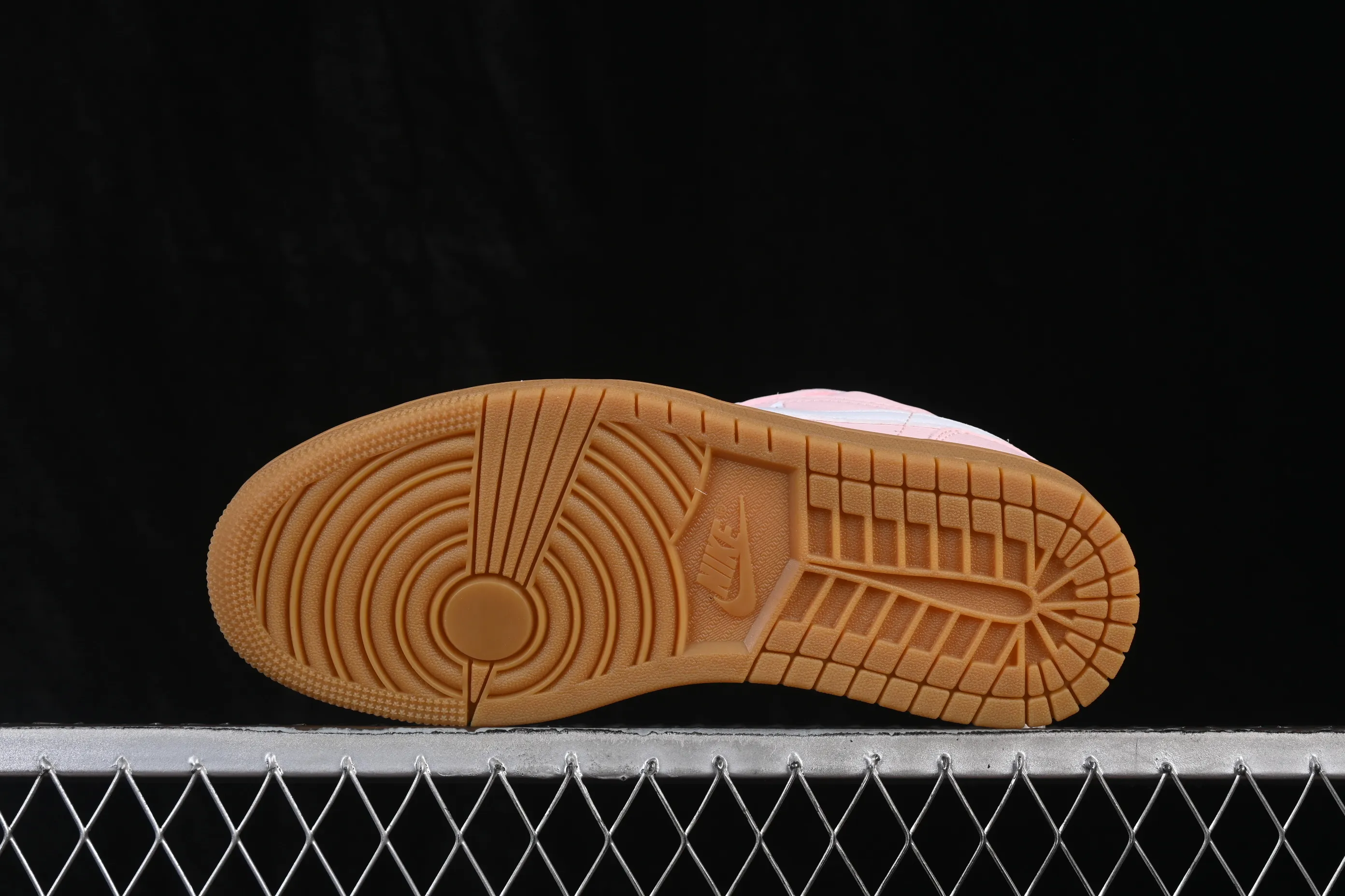 All categories Air Jordan Jordan series basketball shoes Air Jordan 1 Low Air Jordan 1 Low AJ1 Joe 1 raw rubber powder low-top basketball shoes DC0774-601